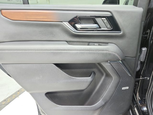 Used 2025 GMC Yukon Denali AWD/4WD image 37