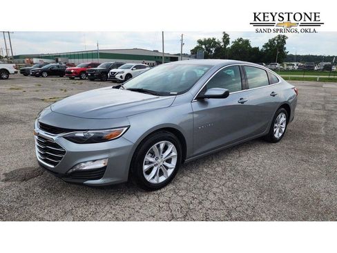 Used 2025 Chevrolet Malibu LT image 5