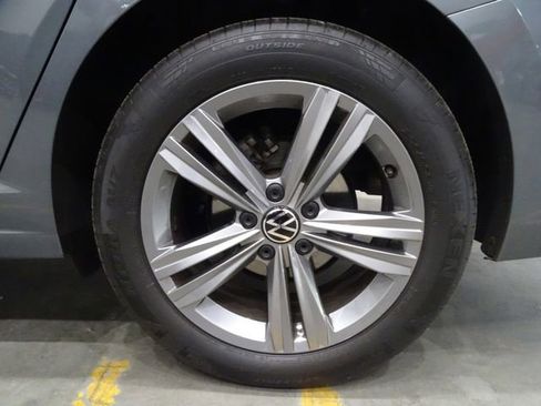 Used 2024 Volkswagen Jetta SE image 34