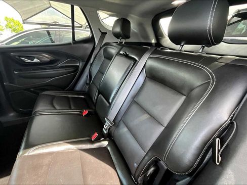 Used 2022 GMC Terrain SLT w/ Elevation Edition image 20