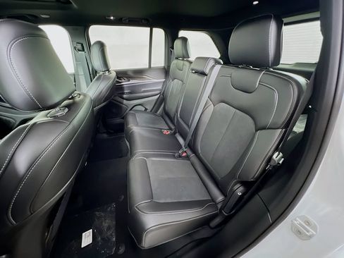New 2026 Jeep Grand Cherokee Altitude AWD/4WD image 26