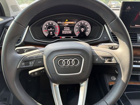 Used 2023 Audi Q5 2.0T Premium Plus w/ Premium Plus Package AWD/4WD image 18