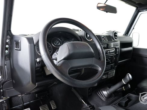 Used 1991 Land Rover Defender 110 image 15