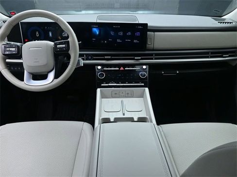 Used 2024 Hyundai Santa Fe SEL image 9