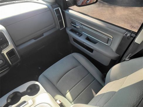 Used 2017 RAM 1500 Classic SLT image 13