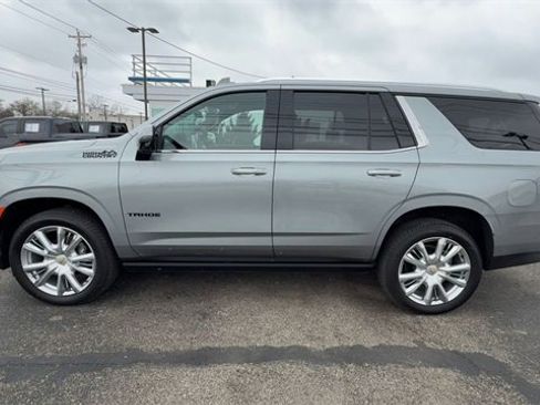 Used 2024 Chevrolet Tahoe High Country w/ Advanced Technology Package image 5