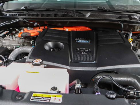 Used 2024 Toyota Sequoia Capstone image 35