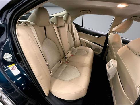 Used 2019 Toyota Camry LE FWD image 24