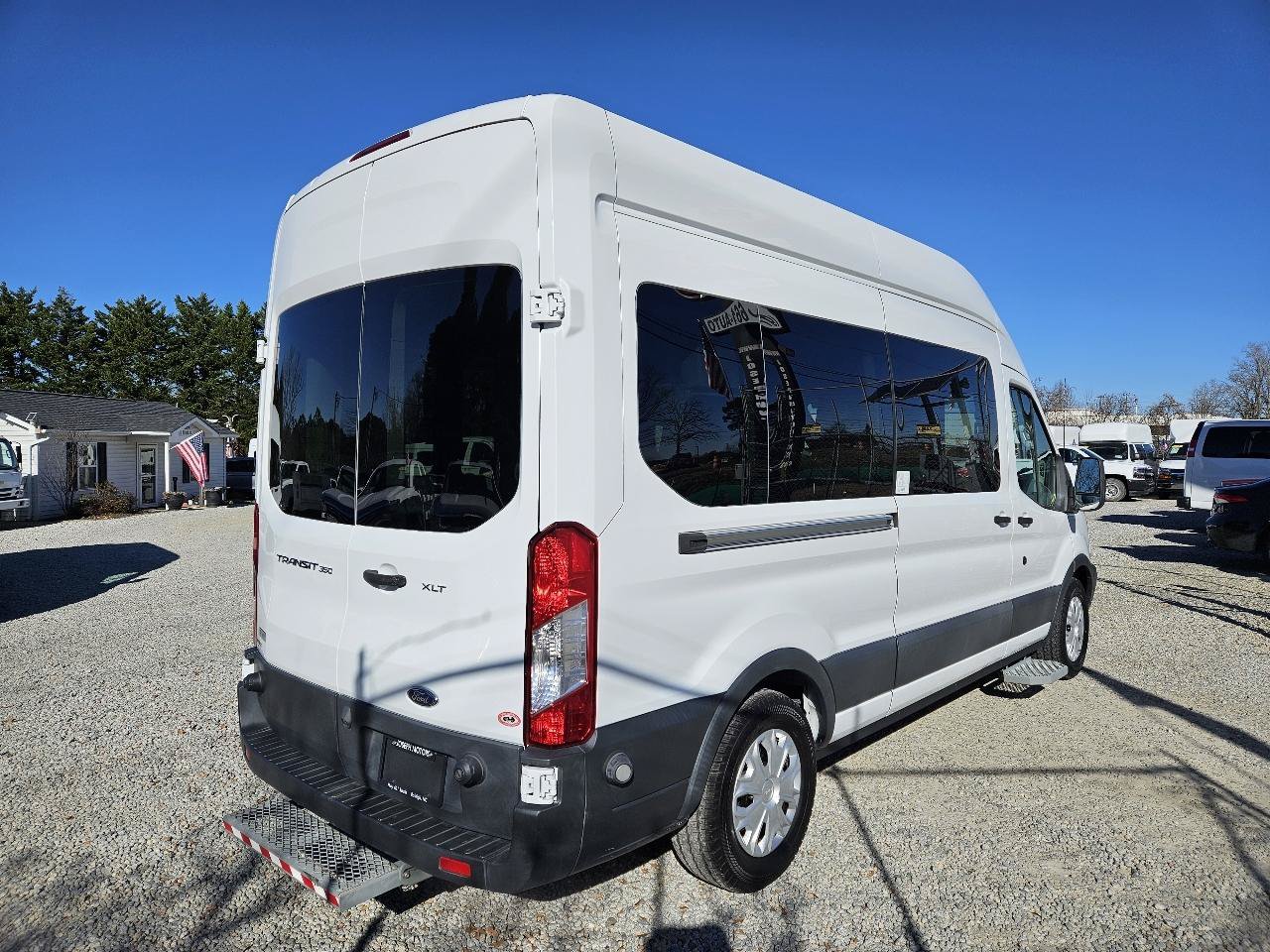 Used 2016 Ford Transit 350 XLT RWD image 7