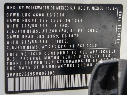 Used 2025 Volkswagen Taos SE AWD/4WD image 27