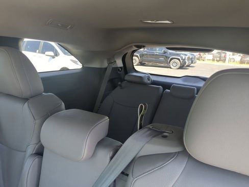 New 2025 Toyota Sienna XLE image 10