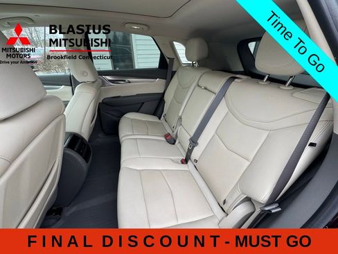 Used 2020 Cadillac XT5 Premium Luxury w/ LPO, Floor Liner Package AWD/4WD image 38