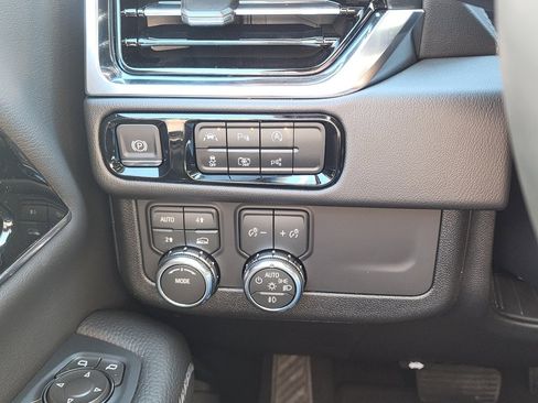 New 2026 GMC Yukon XL Denali w/ Sun & Power Step Package image 19