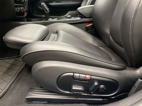 Used 2020 MINI Cooper Clubman S w/ Premium Package image 18