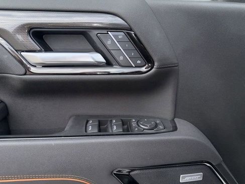 Used 2025 GMC Sierra 2500 AT4 w/ AT4 Premium Plus Package AWD/4WD image 40