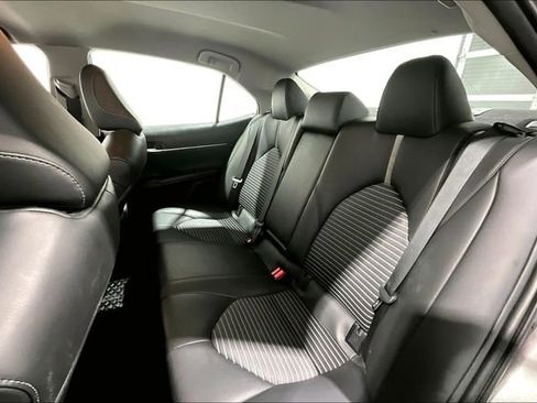 Used 2024 Toyota Camry SE image 23