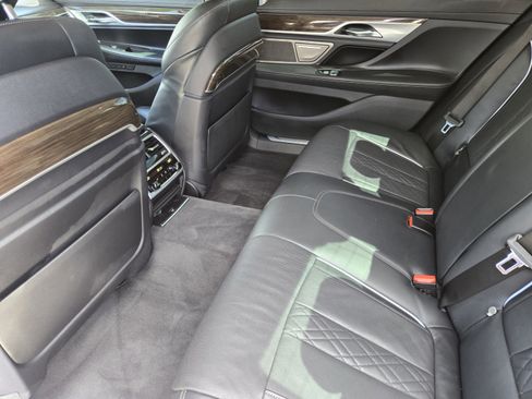 Used 2020 BMW 740i w/ Premium Package RWD image 27