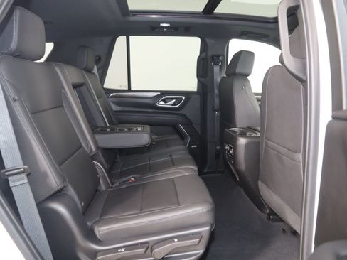 Used 2022 Chevrolet Tahoe LT w/ LT Signature Plus Package AWD/4WD image 16
