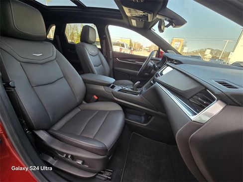 Used 2024 Cadillac XT5 Premium Luxury w/ Technology Package image 36