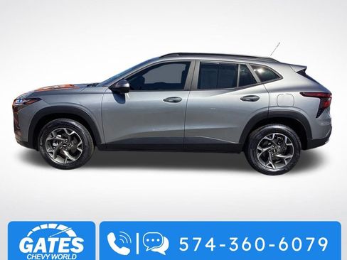 Used 2024 Chevrolet Trax LT w/ Driver Confidence Package image 7