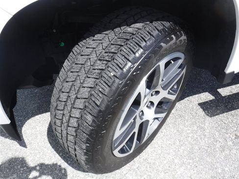 Used 2023 Chevrolet Colorado Z71 w/ Z71 Convenience Package 2 image 21