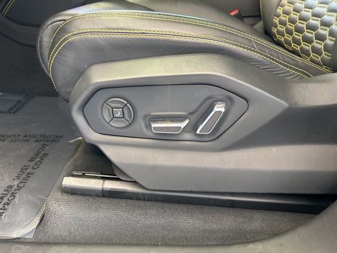 Used 2022 Lamborghini Urus image 52