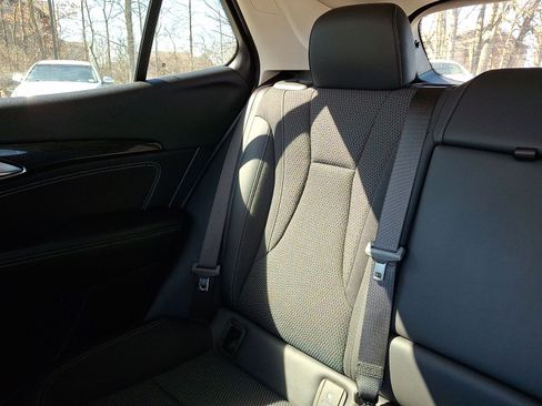 Used 2022 Buick Envision Preferred FWD image 12