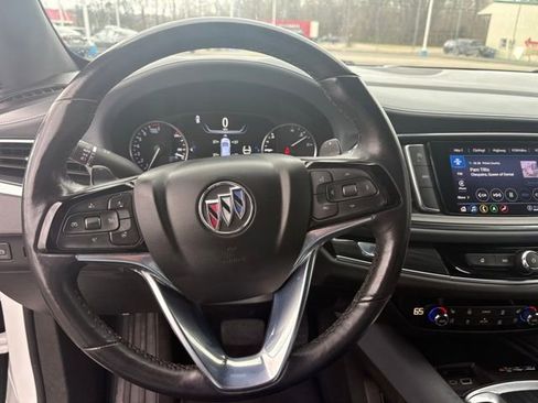 Used 2024 Buick Enclave Premium image 30