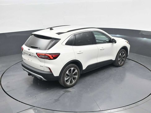 Certified 2023 Ford Escape Platinum w/ Class II Trailer Tow Package AWD/4WD image 29
