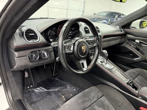 Used 2018 Porsche 718 Cayman GTS image 17