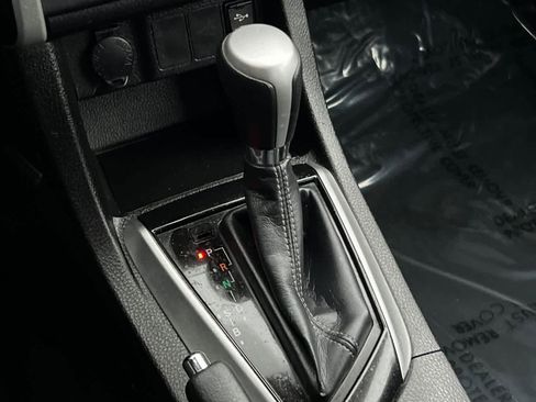 Used 2017 Toyota Corolla LE image 21