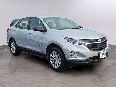 Used 2018 Chevrolet Equinox LS w/ LPO, Cargo Package image 3