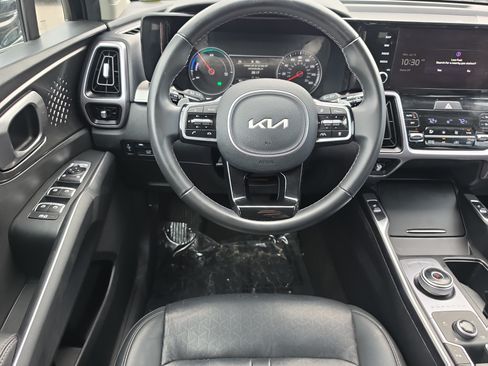 Certified 2023 Kia Sorento EX AWD/4WD image 14