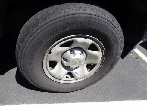 Used 2023 Toyota Tacoma SR AWD/4WD image 13