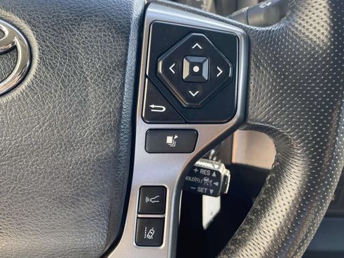 Used 2019 Toyota Tacoma SR5 RWD image 22