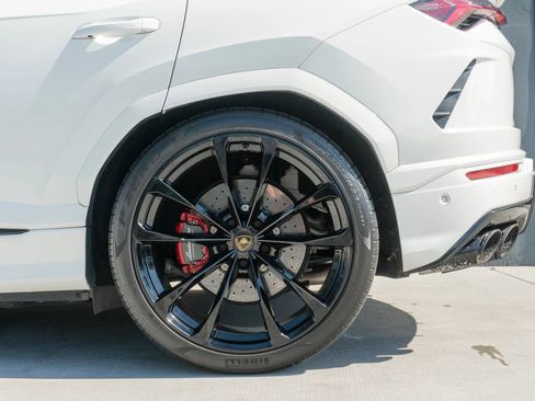 Used 2021 Lamborghini Urus AWD/4WD image 21