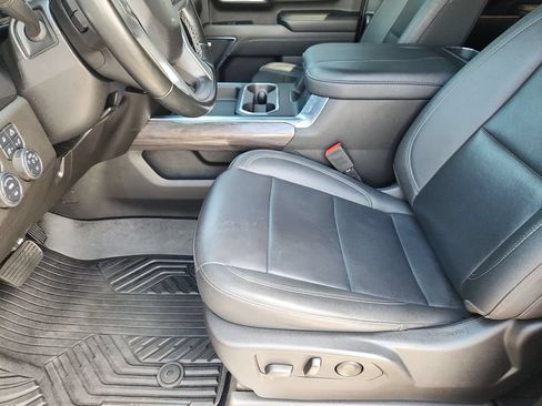 Used 2025 GMC Sierra 2500 AT4X AWD/4WD image 8