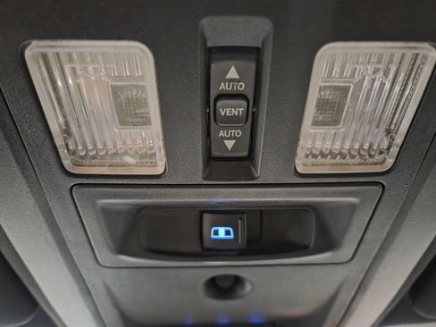 Used 2017 RAM 3500 Laramie Longhorn image 65