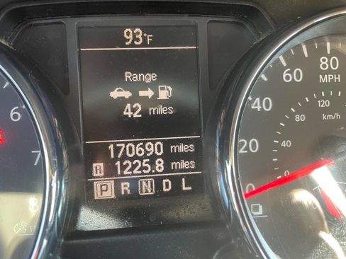 Used 2013 Nissan Rogue S image 11