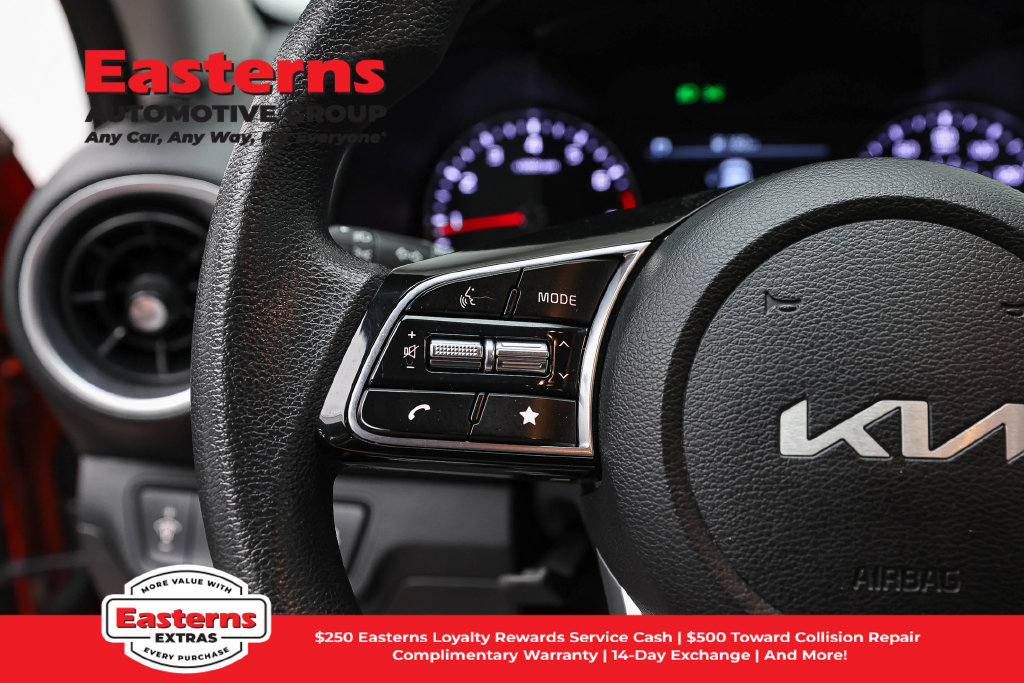 Used 2022 Kia Forte LXS FWD image 15