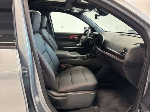 Used 2025 Chevrolet Traverse Z71 w/ Enhanced Driving Package AWD/4WD image 38