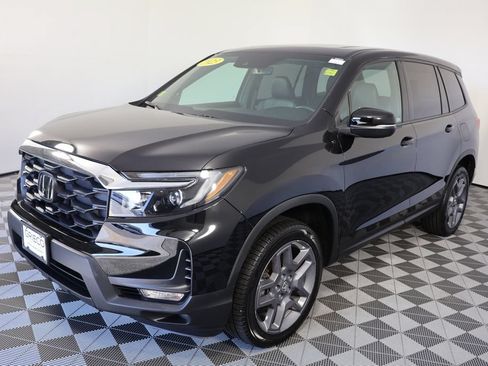 Used 2023 Honda Passport EX-L image 4