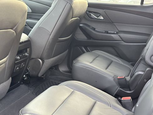 Certified 2023 Chevrolet Traverse LT w/ LT Premium Package image 22