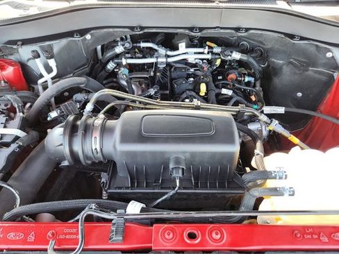 Used 2023 Ford Explorer XLT image 33