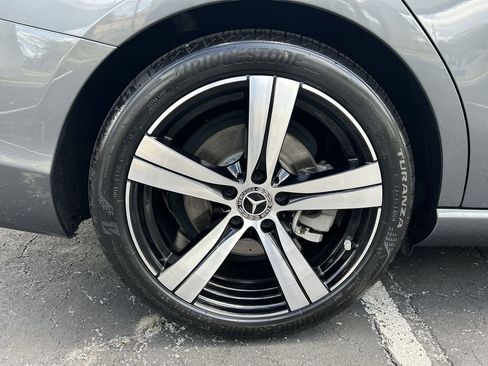 Used 2024 Mercedes-Benz C 300 Sedan image 23