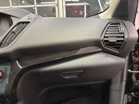 Used 2018 Ford Escape Titanium image 24