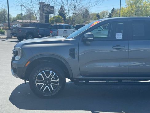 Used 2024 Ford Ranger Lariat w/ FX4 Off-Road Package AWD/4WD image 11