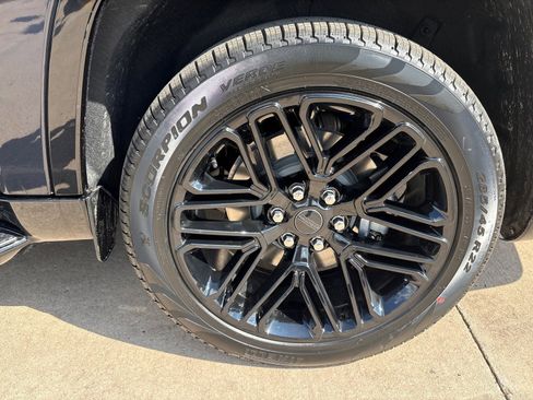 New 2025 Jeep Wagoneer L Series II w/ Premium Group I image 16