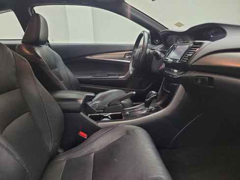Used 2016 Honda Accord Touring image 21