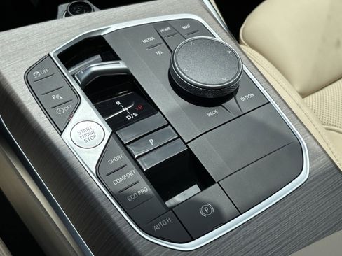 Used 2025 BMW 330i xDrive Sedan w/ Premium Package image 29